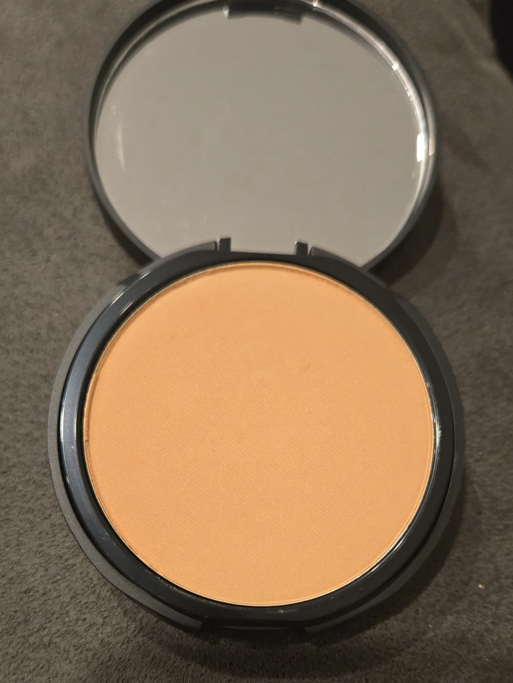 bareMinerals BAREPRO 24 HR Wear Powder Foundation - Black